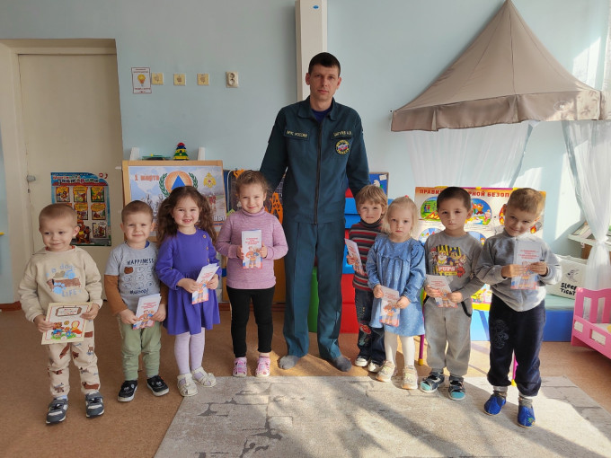 Урок культуры безопасности в младшей группе Урок культуры безопасности в младшей группе.